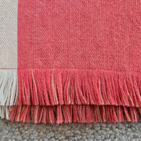 NWOT Pink Alpaca Scarf - Picture 3 of 9